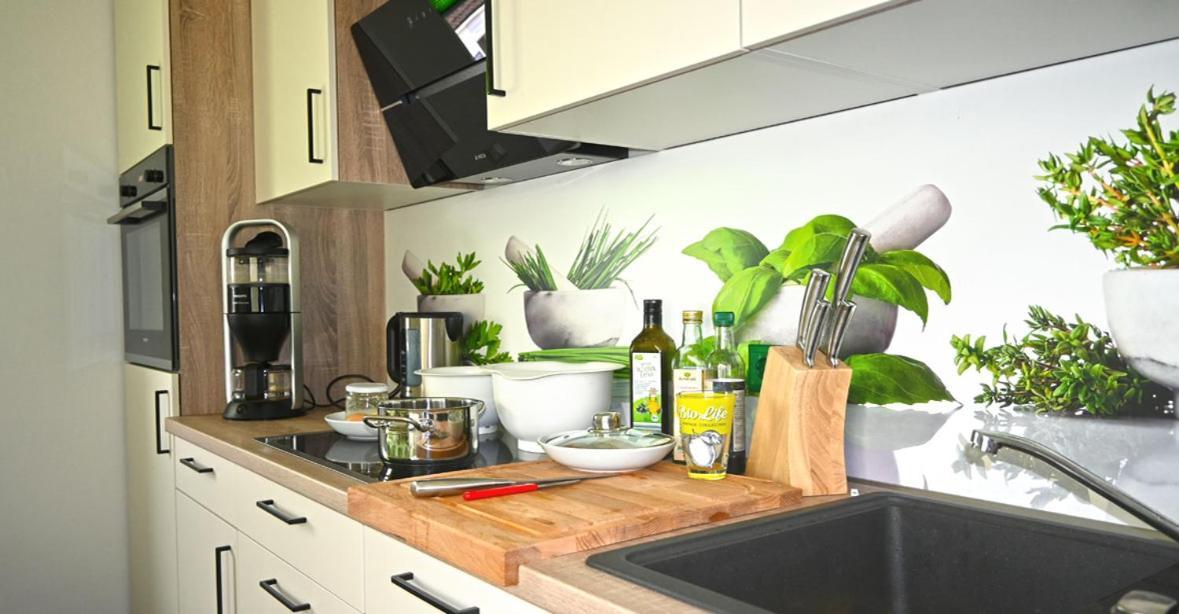 Kuhnle-Tours Ferienwohnung Рехлин Екстериор снимка